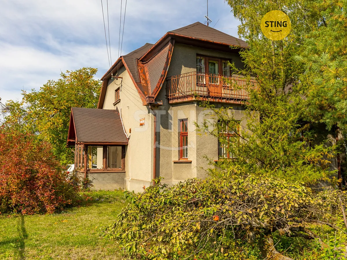 Prodej rodinného domu 189 m², pozemek 1168 m²
